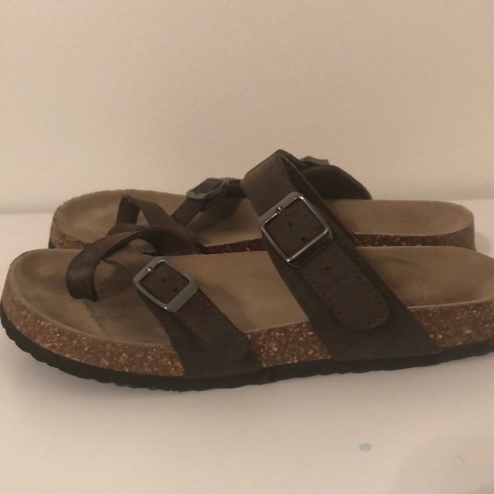 Sandals - Picture 2 of 5
